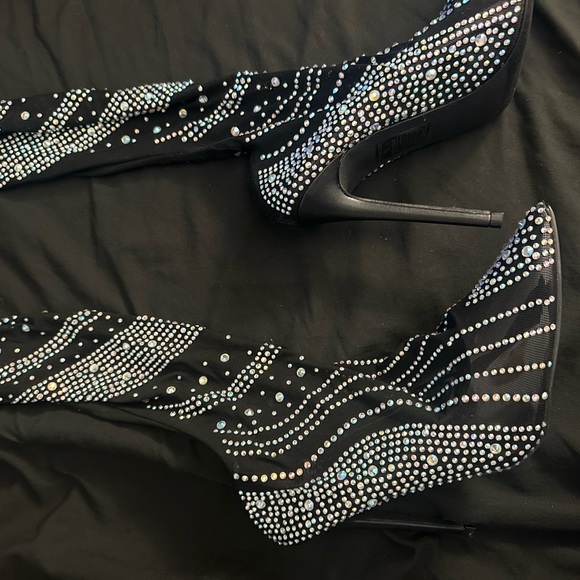 On A Getaway Over The Knee Heeled Boots - Black - Picture 7 of 7